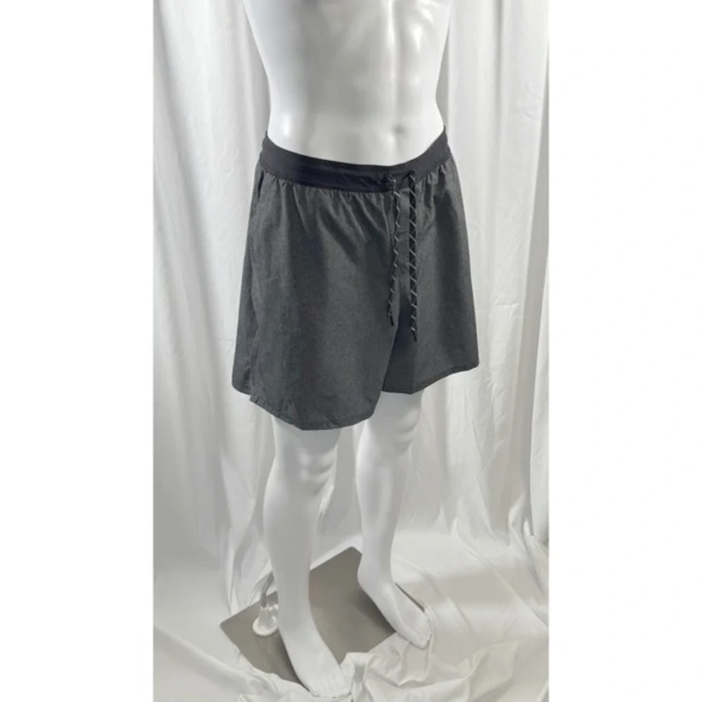 Under Armour Loose Fit Athletic Shorts Gray Heather XXL Beach Resortwear 87-26‎